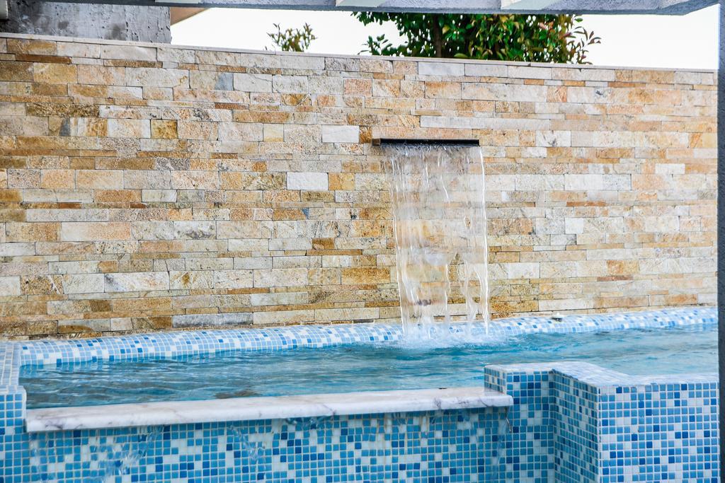 Apartments Croma ウルツィニ エクステリア 写真